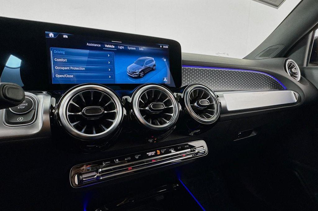 new 2025 Mercedes-Benz GLB 250 car, priced at $49,595