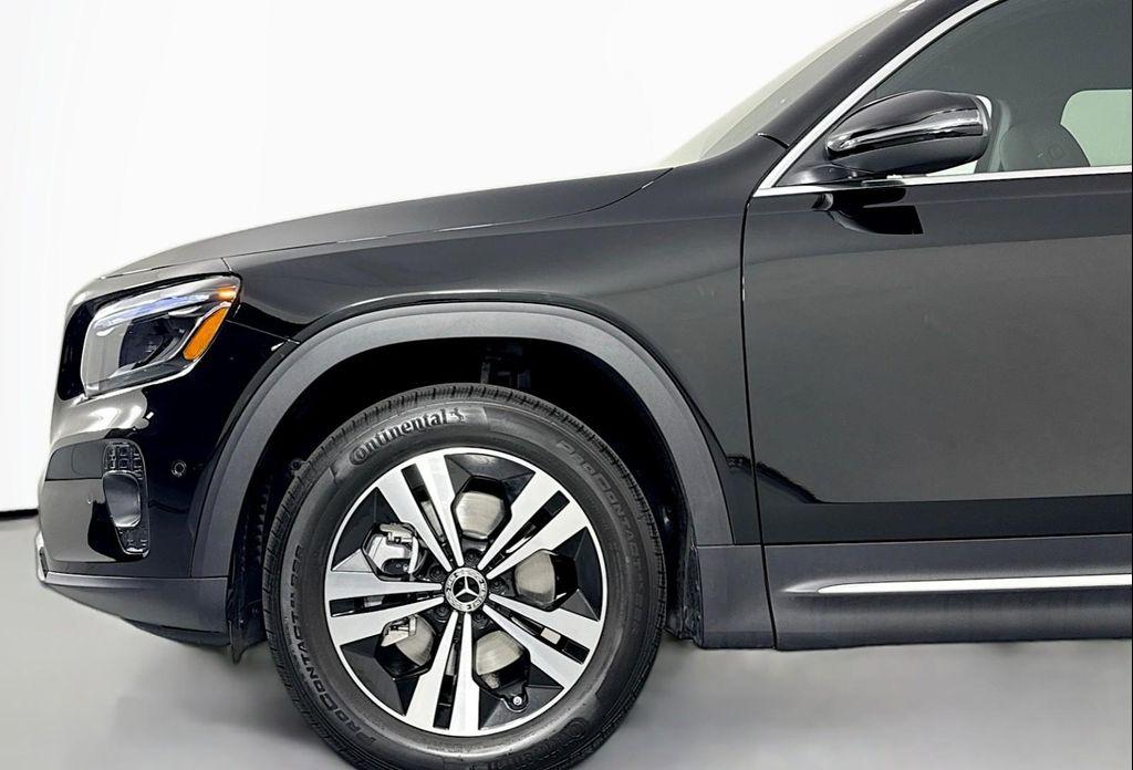 new 2025 Mercedes-Benz GLB 250 car, priced at $49,595