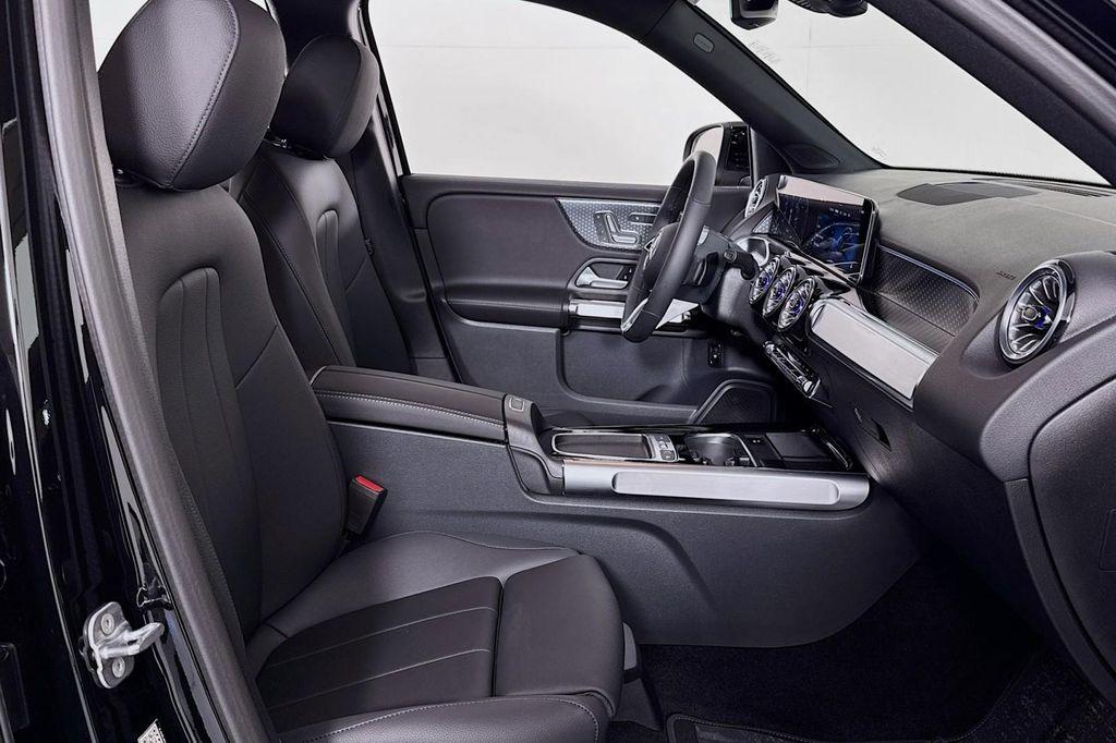 new 2025 Mercedes-Benz GLB 250 car, priced at $49,595