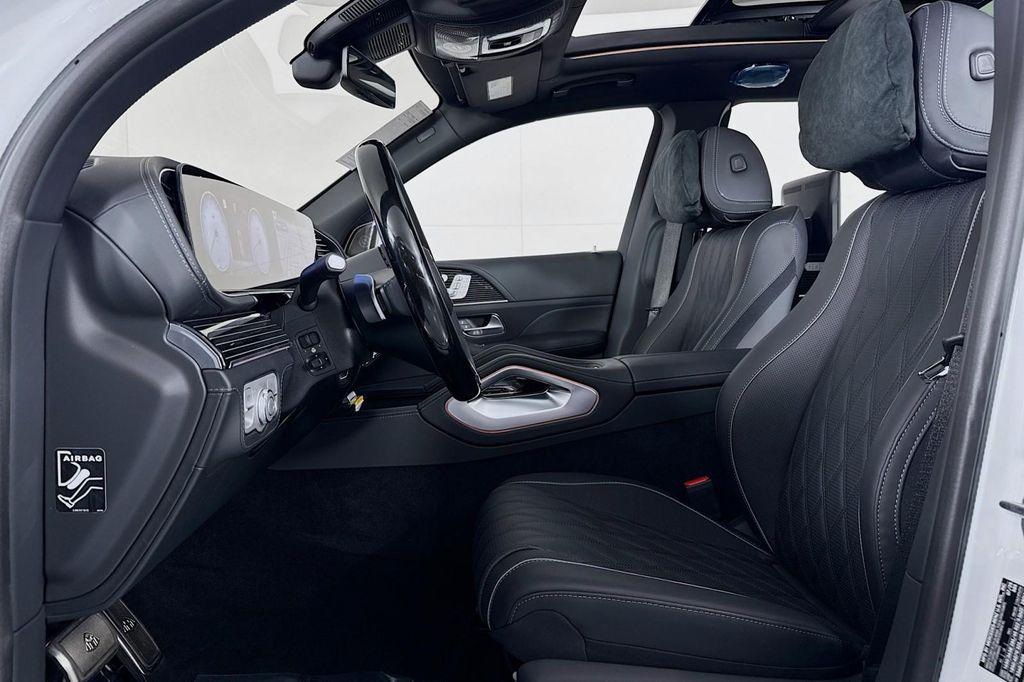 new 2026 Mercedes-Benz Maybach GLS 600 car, priced at $187,850