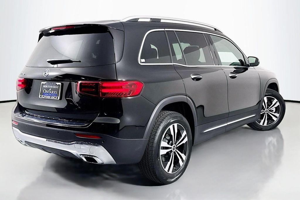 new 2025 Mercedes-Benz GLB 250 car, priced at $47,145