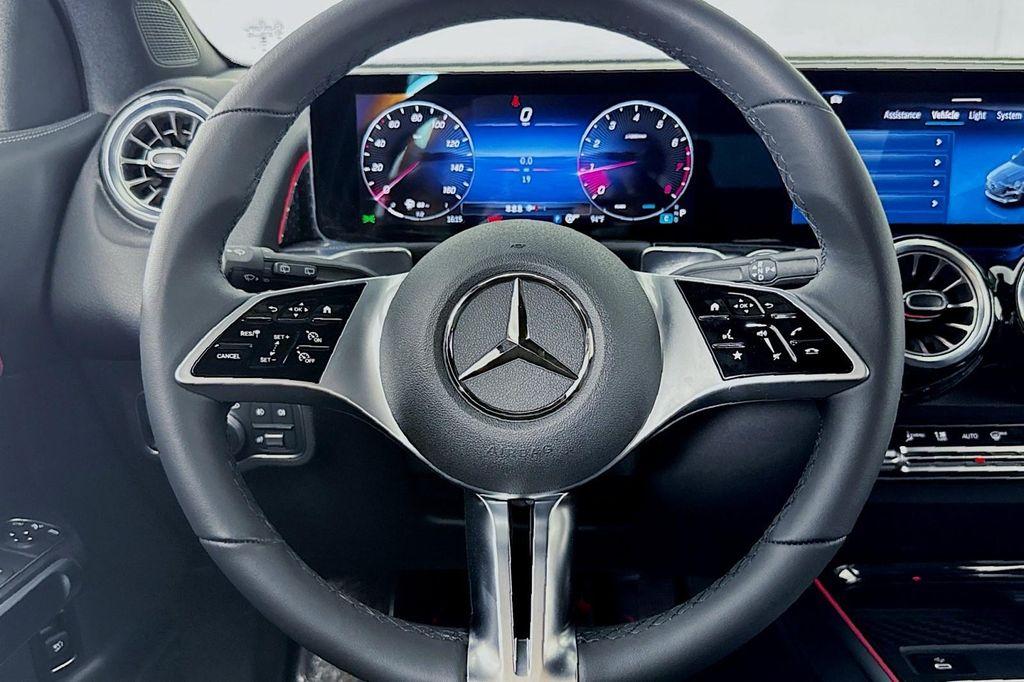 new 2025 Mercedes-Benz GLB 250 car, priced at $47,145