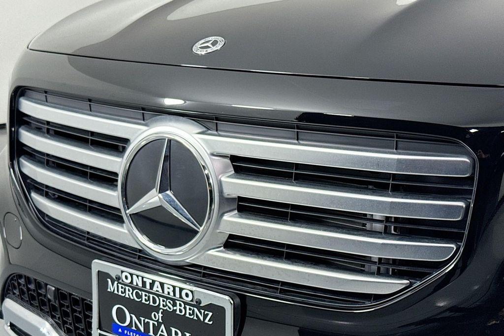 new 2025 Mercedes-Benz GLB 250 car, priced at $47,145