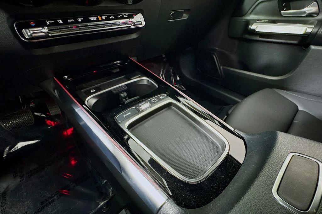 new 2025 Mercedes-Benz GLB 250 car, priced at $47,145