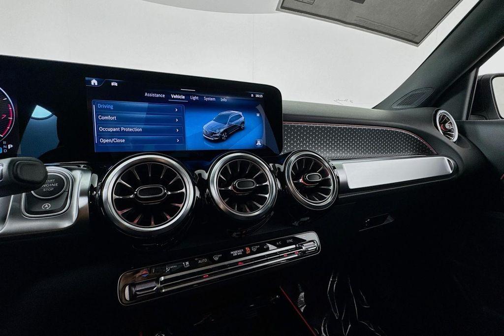 new 2025 Mercedes-Benz GLB 250 car, priced at $47,145