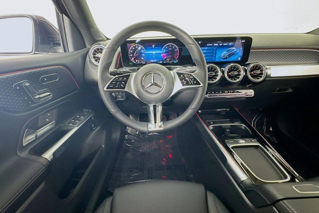 new 2025 Mercedes-Benz GLB 250 car, priced at $47,145