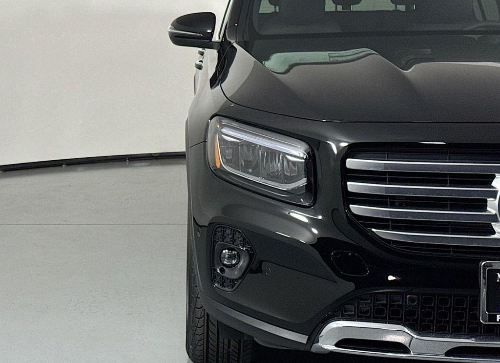 new 2025 Mercedes-Benz GLB 250 car, priced at $47,145