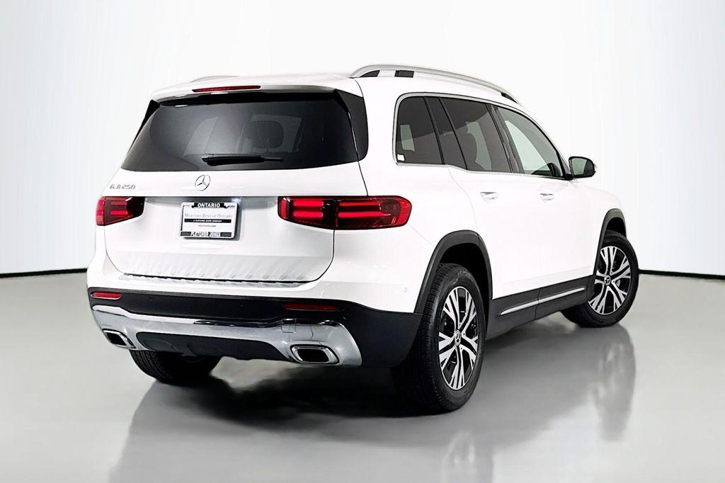 used 2025 Mercedes-Benz GLB 250 car