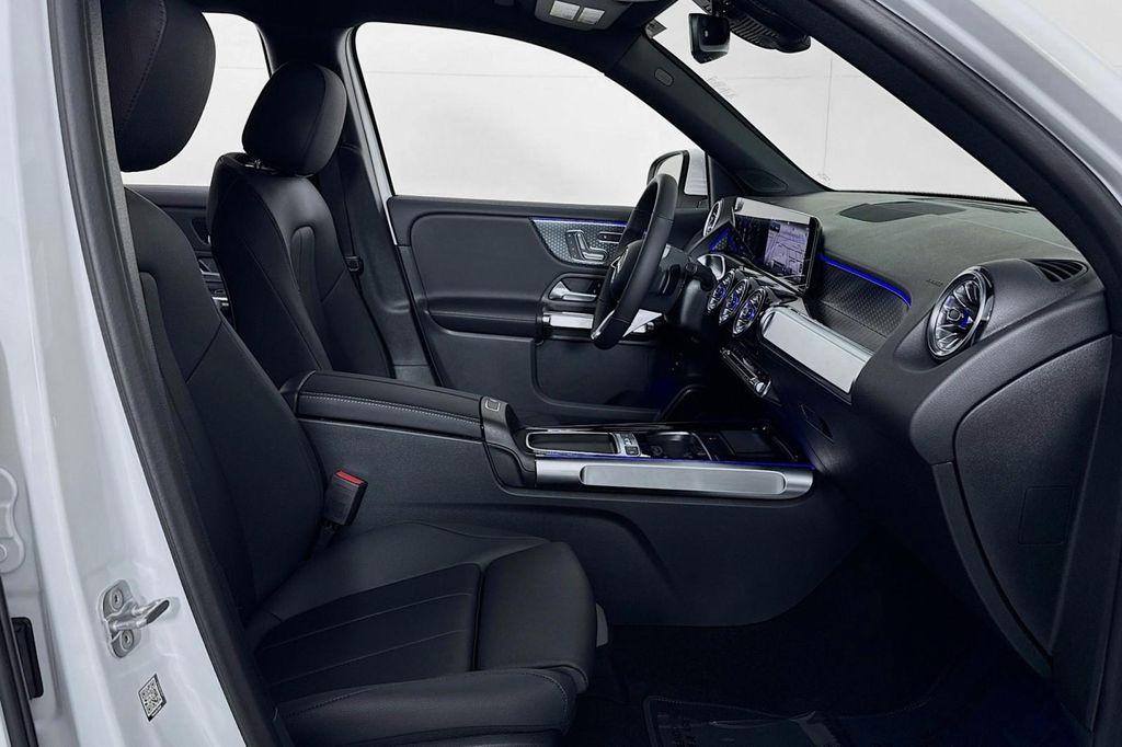 used 2025 Mercedes-Benz GLB 250 car