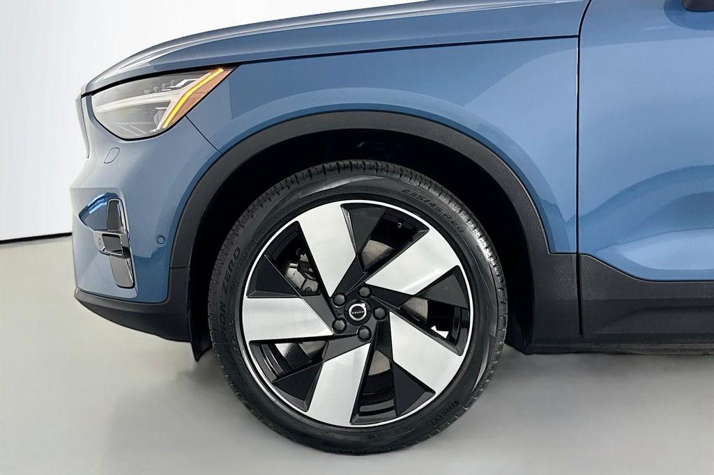 used 2022 Volvo C40 Recharge Pure Electric car, priced at $23,984