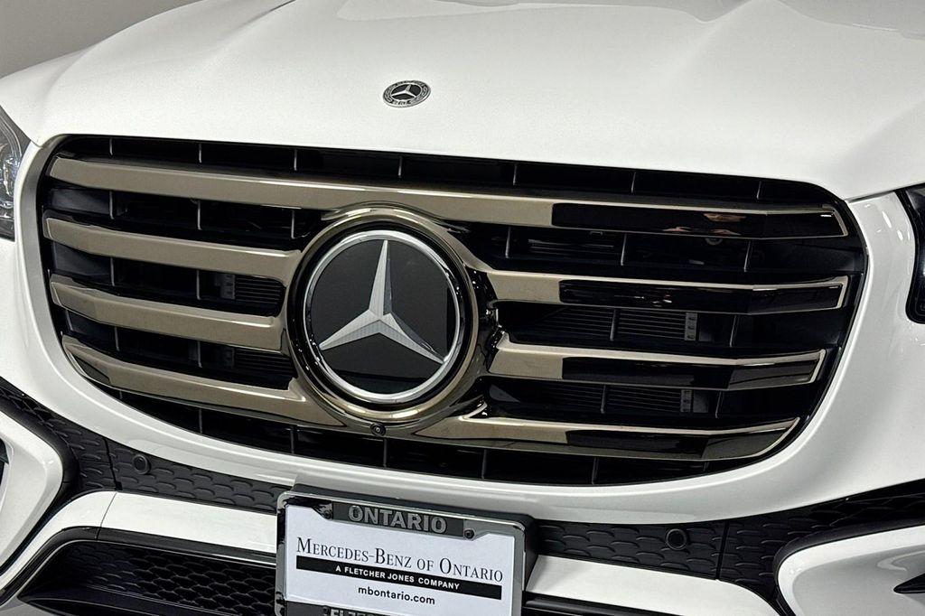 new 2026 Mercedes-Benz GLS 580 car, priced at $123,420