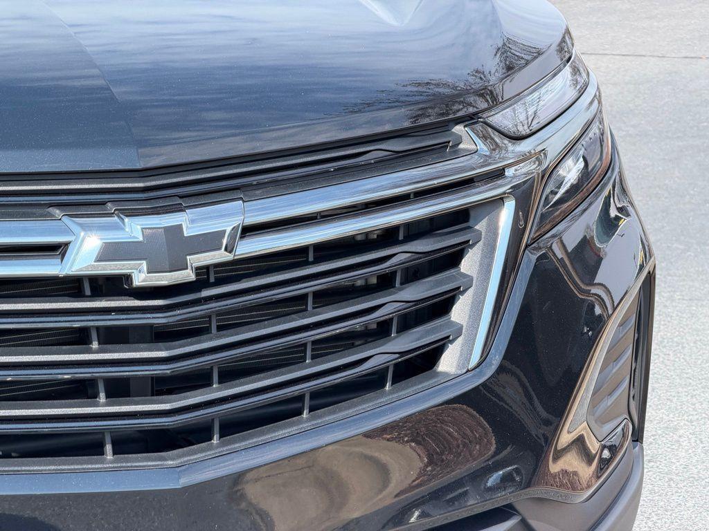 used 2024 Chevrolet Equinox car, priced at $24,999