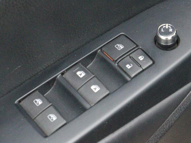 used 2017 Toyota Highlander car, priced at $16,988