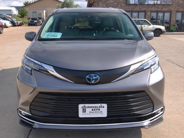used 2022 Toyota Sienna car, priced at $35,703