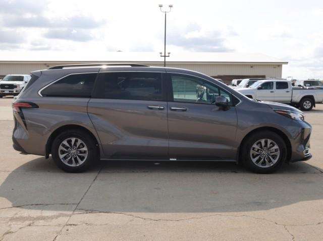 used 2022 Toyota Sienna car, priced at $35,703