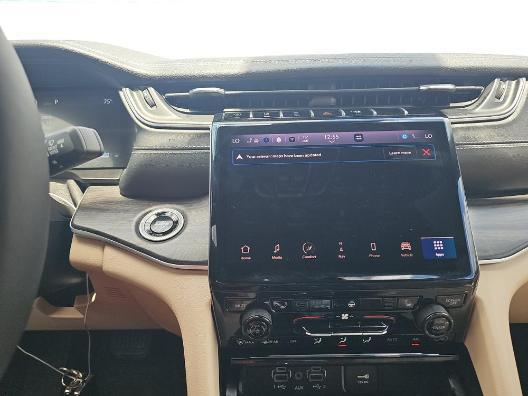 used 2025 Jeep Grand Cherokee car, priced at $37,455