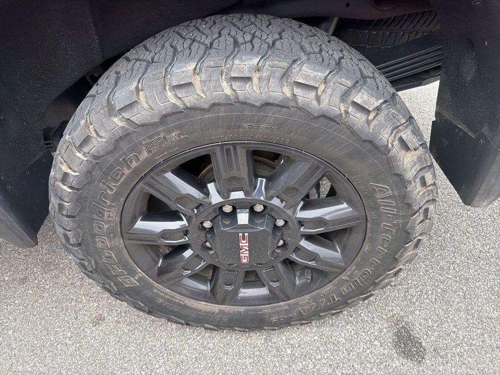 used 2024 GMC Sierra 2500 car, priced at $73,250