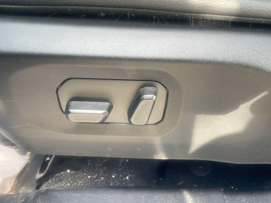 used 2025 Jeep Gladiator car, priced at $39,455