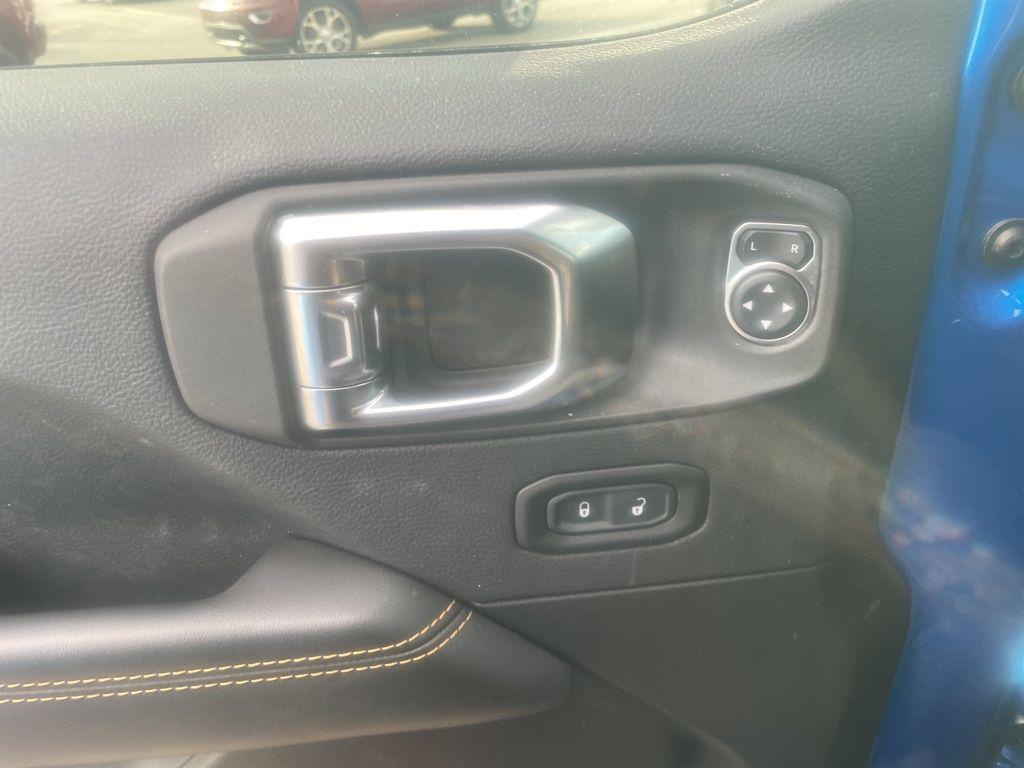 used 2025 Jeep Gladiator car, priced at $39,455