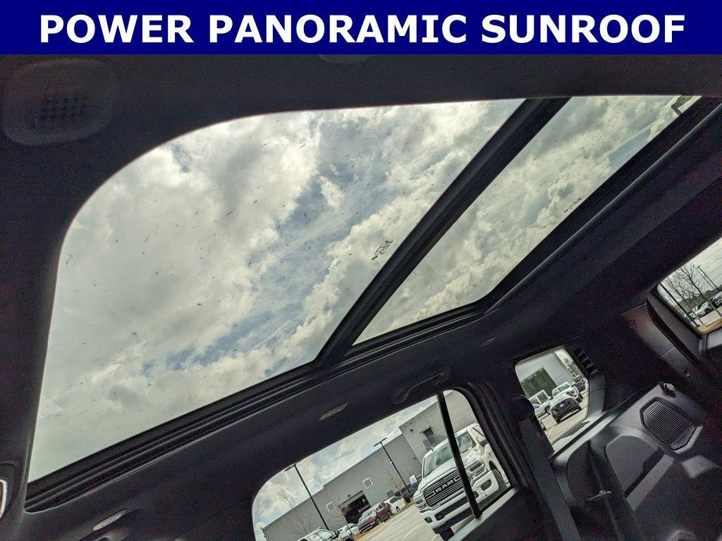 new 2026 Jeep Cherokee car, priced at $41,277