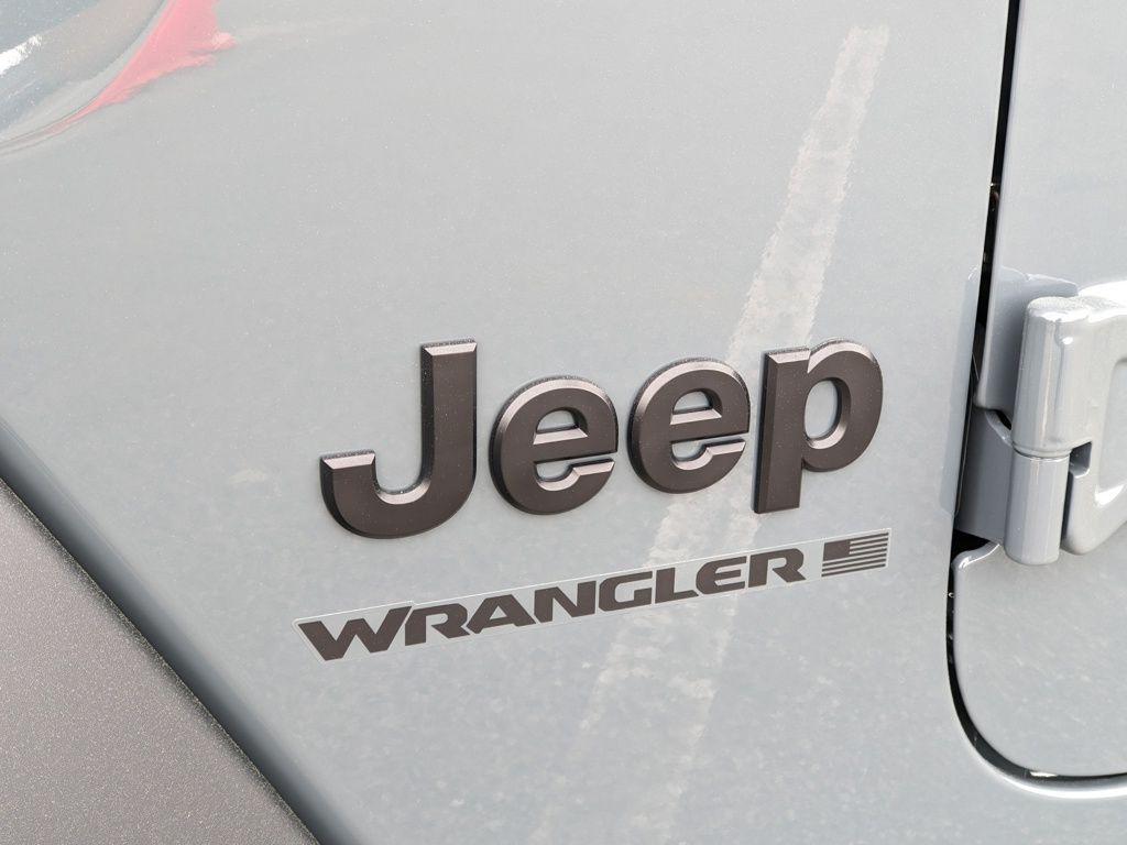 new 2026 Jeep Wrangler car, priced at $37,177