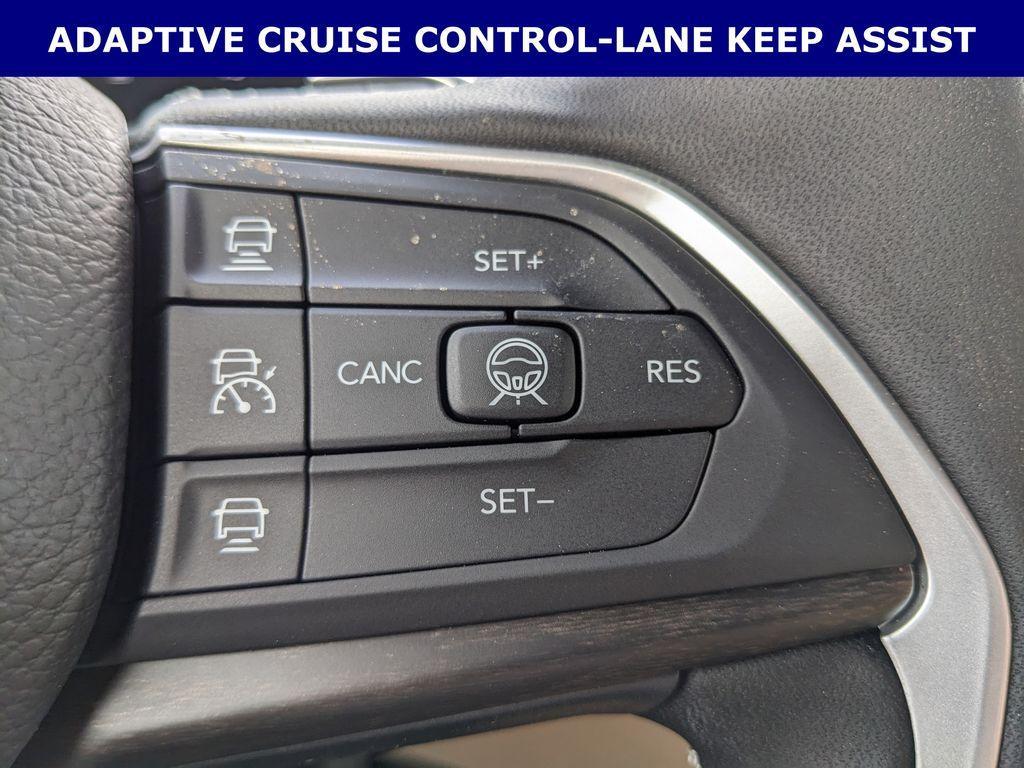 new 2026 Jeep Grand Cherokee car, priced at $41,877