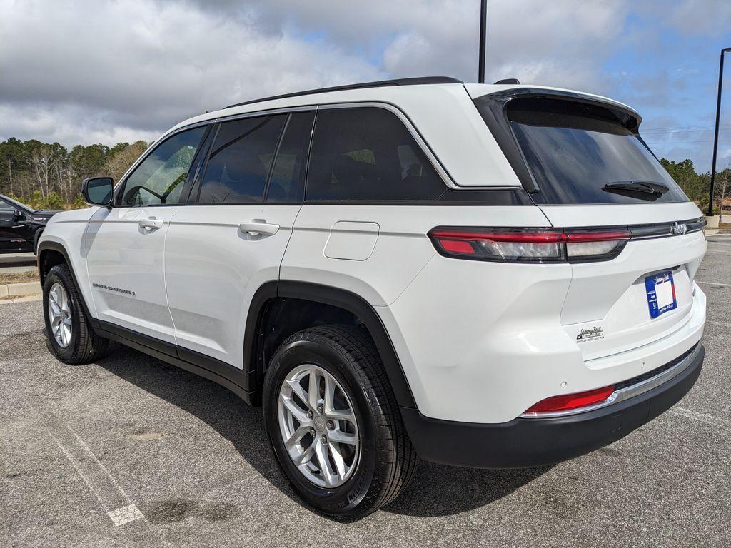 new 2026 Jeep Grand Cherokee car, priced at $35,900