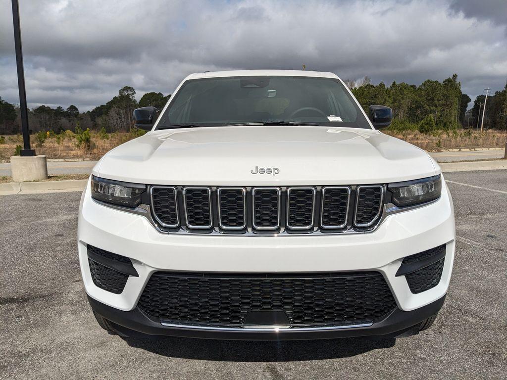 new 2026 Jeep Grand Cherokee car, priced at $35,900
