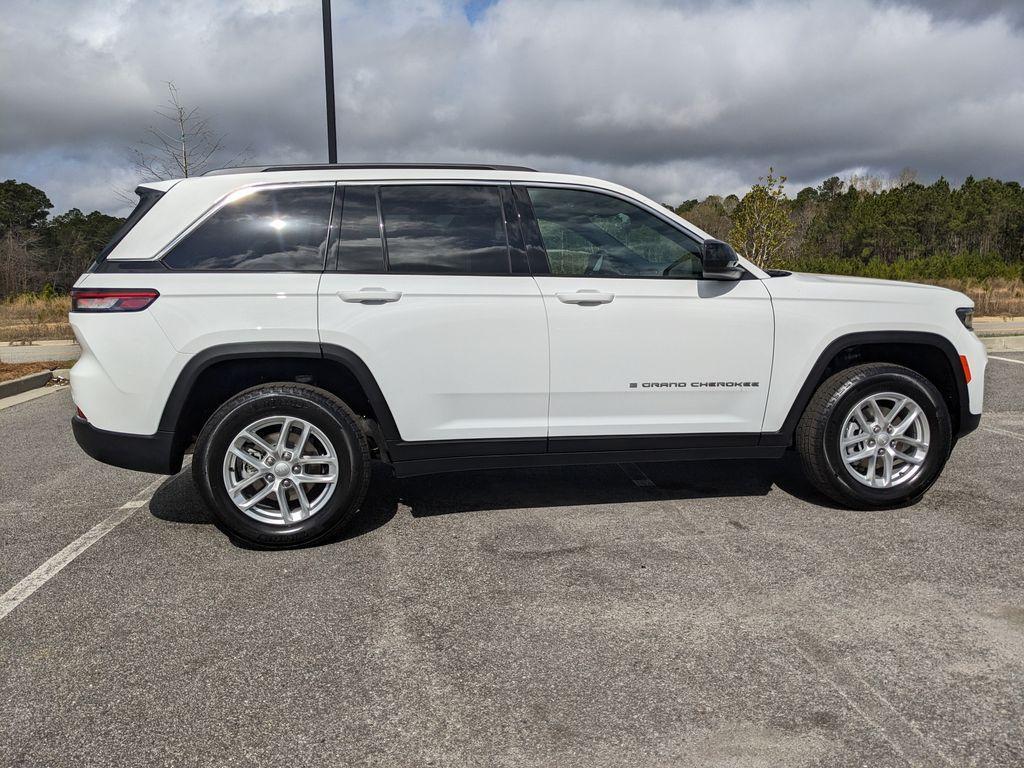 new 2026 Jeep Grand Cherokee car, priced at $35,900
