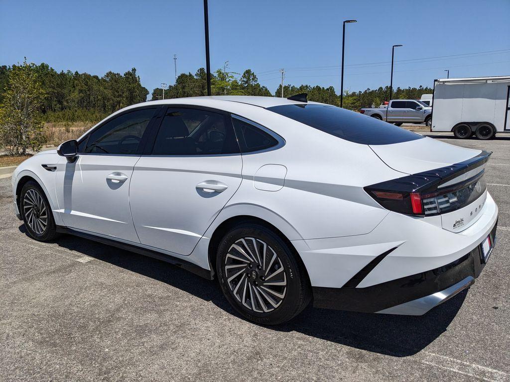 used 2024 Hyundai Sonata Hybrid car, priced at $22,365