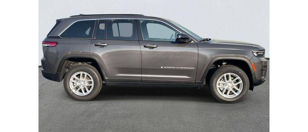 new 2026 Jeep Grand Cherokee car, priced at $34,993