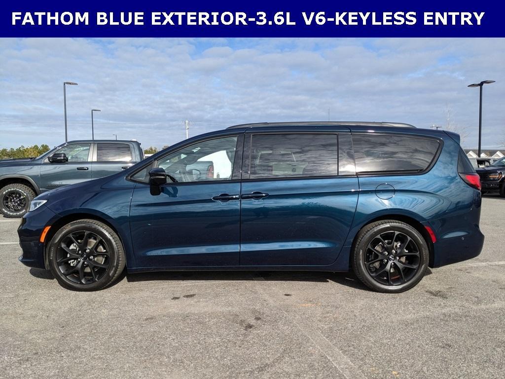 used 2024 Chrysler Pacifica car, priced at $36,477