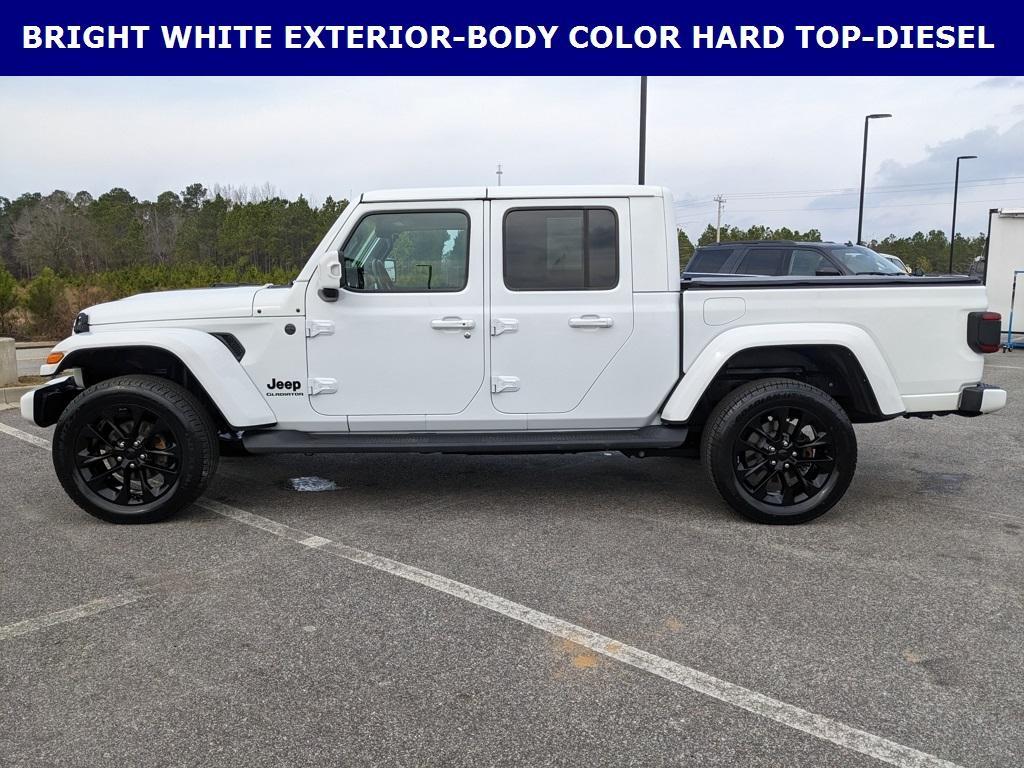used 2022 Jeep Gladiator car, priced at $35,150