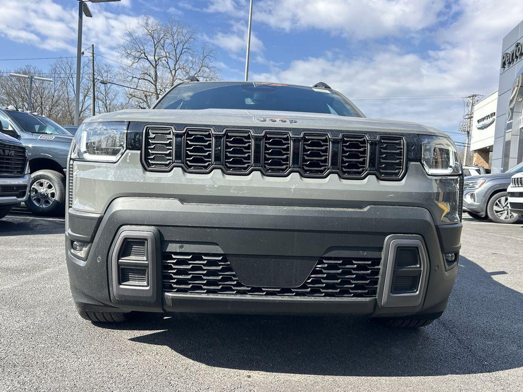 new 2026 Jeep Cherokee car, priced at $42,005