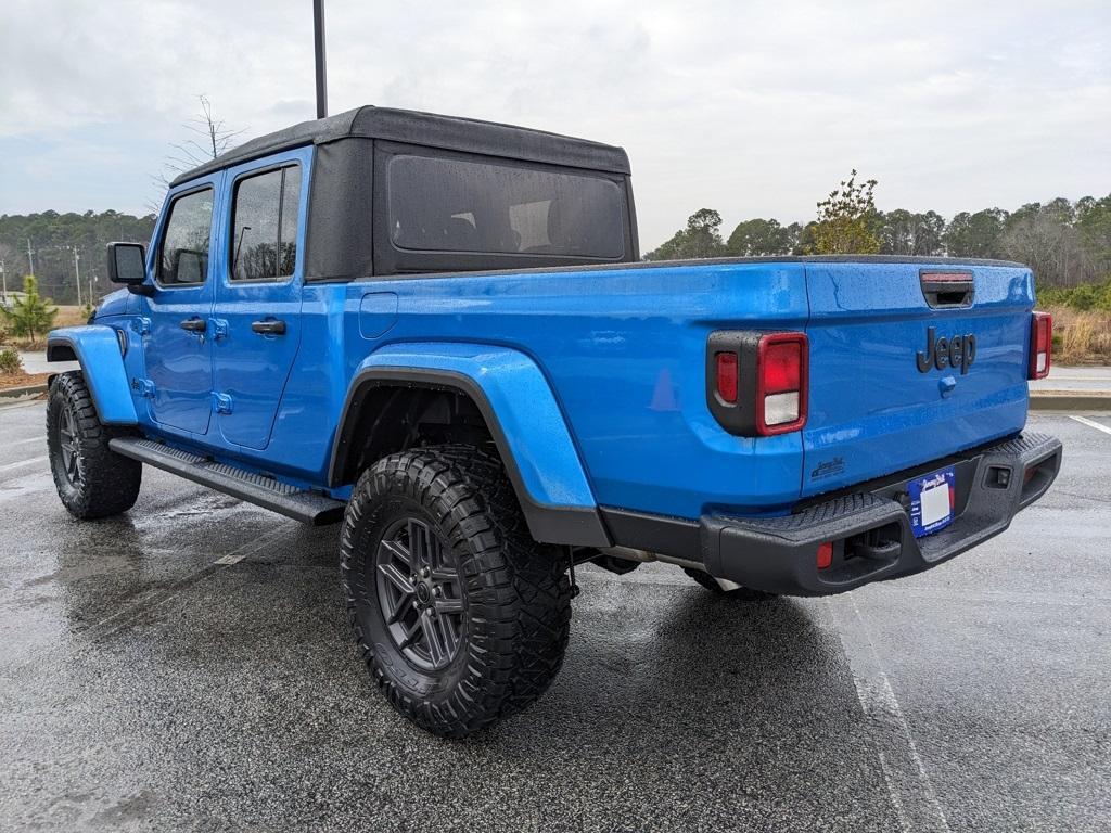 new 2026 Jeep Gladiator car, priced at $44,409