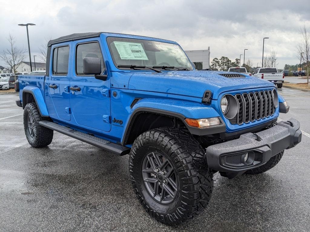 new 2026 Jeep Gladiator car, priced at $44,409