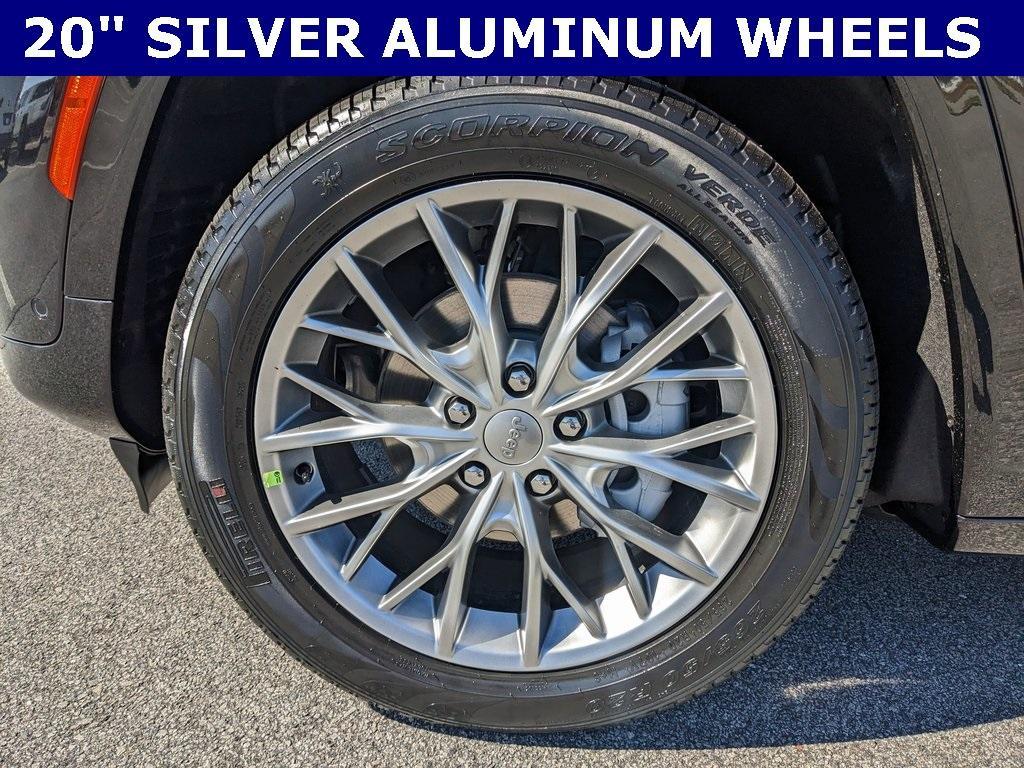 new 2025 Jeep Grand Cherokee car, priced at $53,727