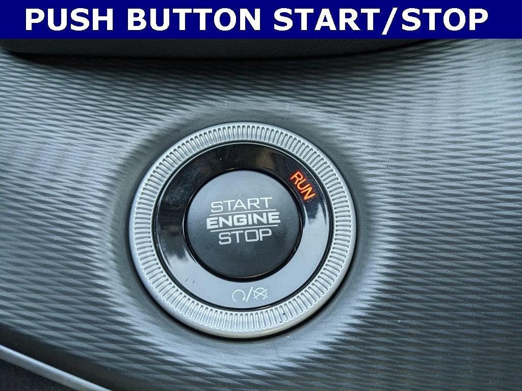 new 2025 Jeep Grand Cherokee car, priced at $32,827