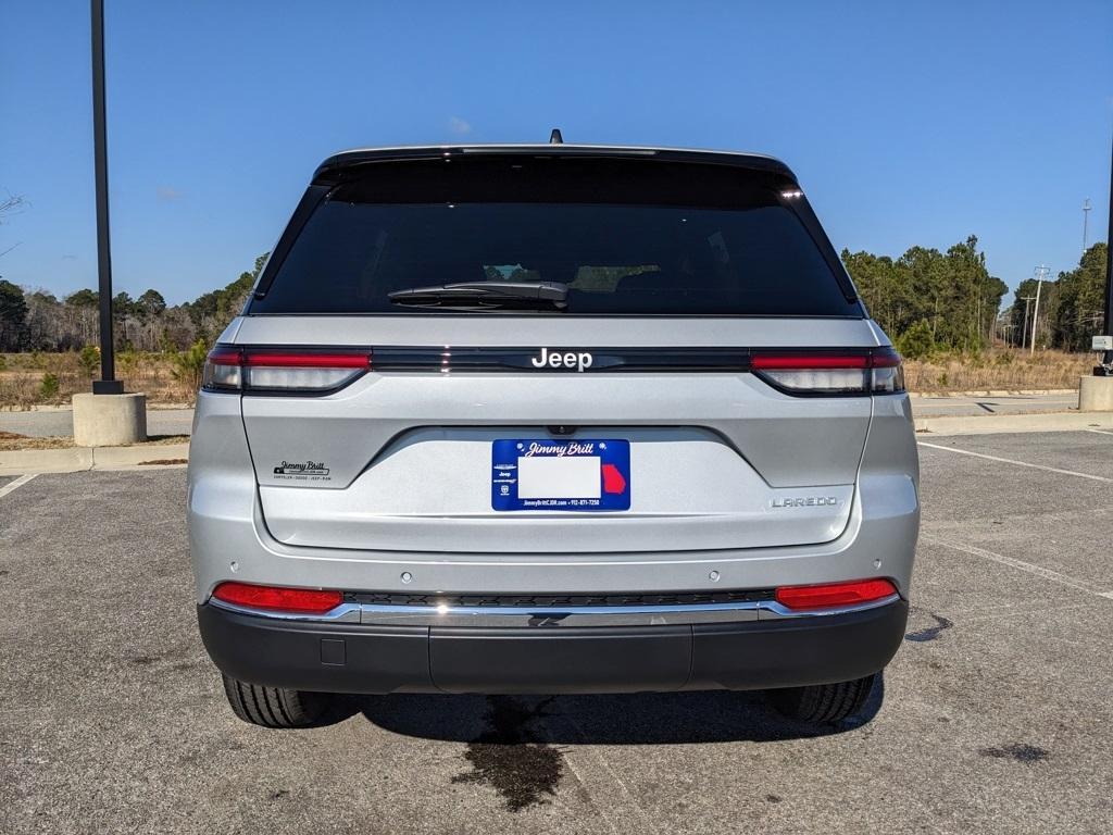 new 2025 Jeep Grand Cherokee car, priced at $32,827