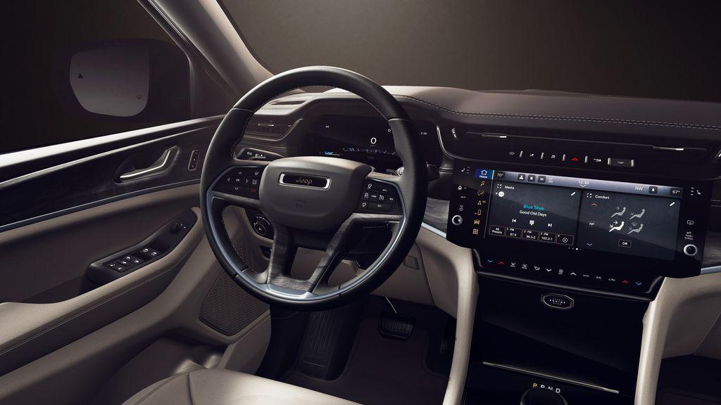new 2026 Jeep Grand Cherokee L car, priced at $46,653