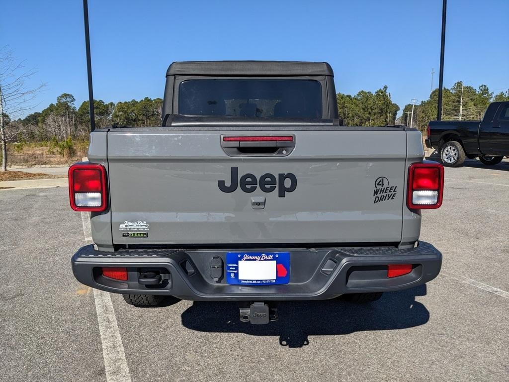 used 2022 Jeep Gladiator car, priced at $30,377