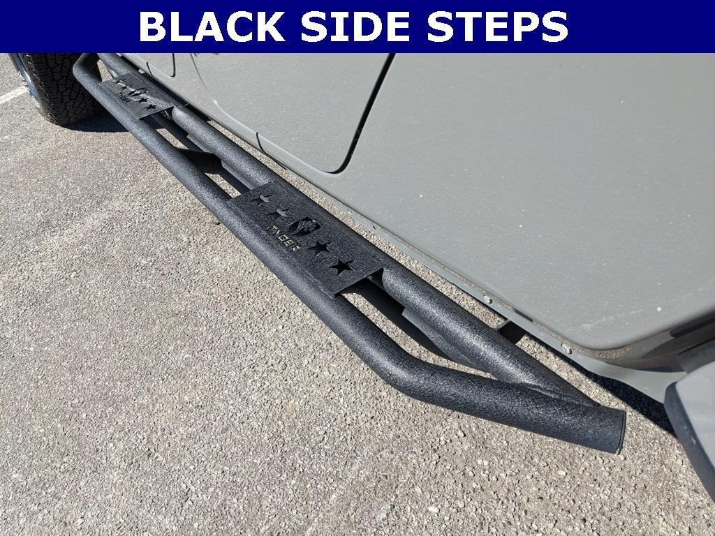 used 2022 Jeep Gladiator car, priced at $30,377