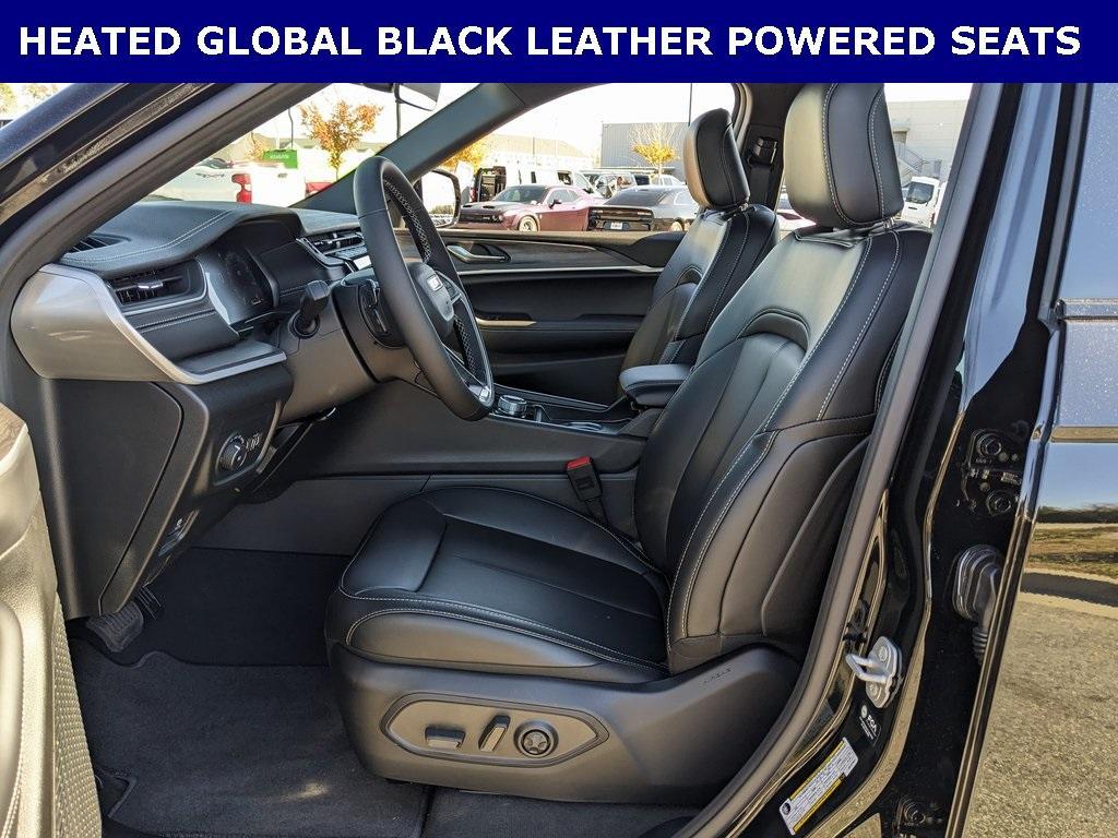 new 2025 Jeep Grand Cherokee car, priced at $38,827