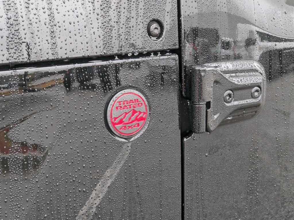 new 2026 Jeep Gladiator car, priced at $53,277