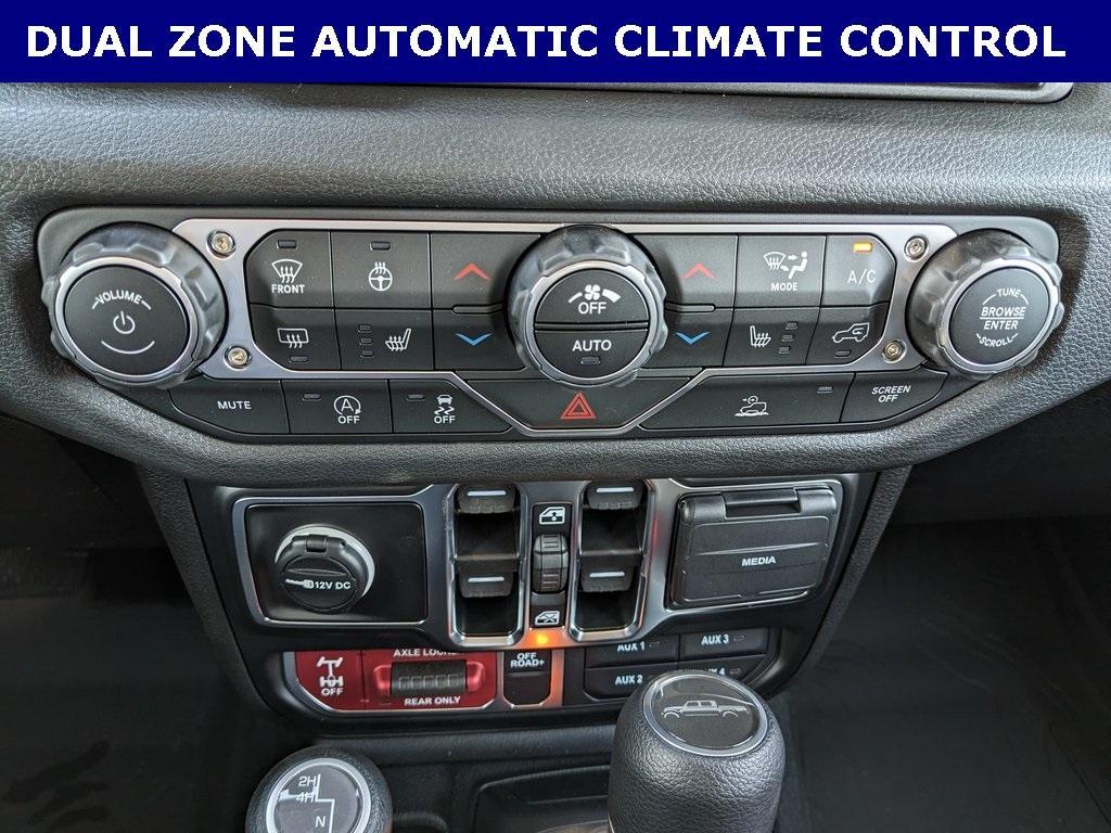 new 2025 Jeep Gladiator car, priced at $44,427