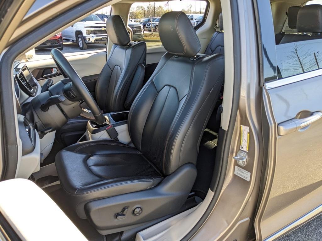 used 2017 Chrysler Pacifica car, priced at $17,777