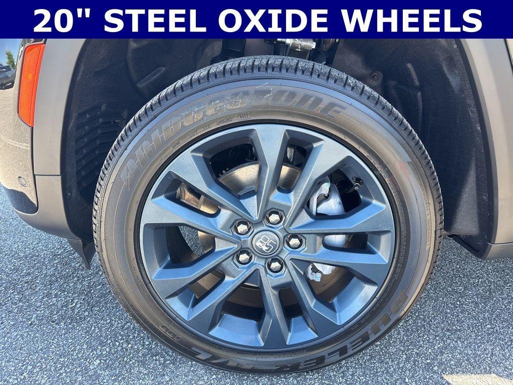 new 2026 Jeep Grand Cherokee car, priced at $45,455