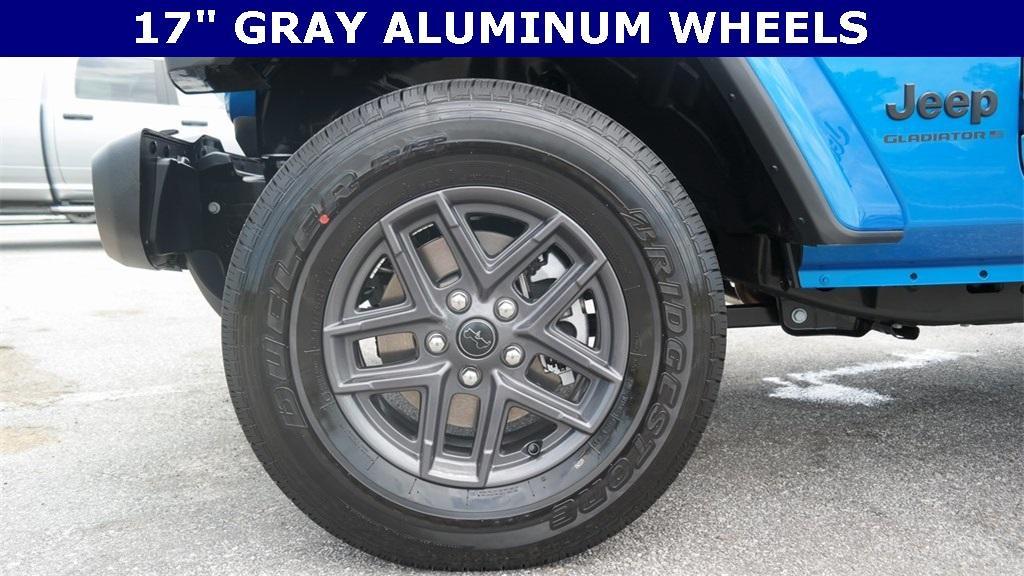 new 2025 Jeep Gladiator car, priced at $35,627