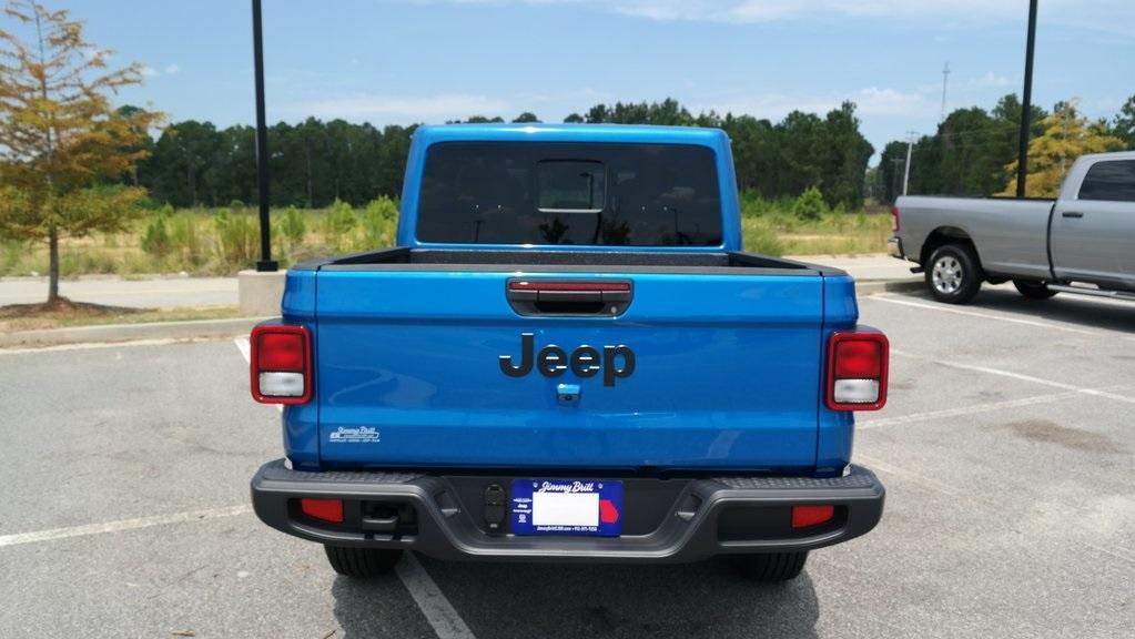 new 2025 Jeep Gladiator car, priced at $35,627