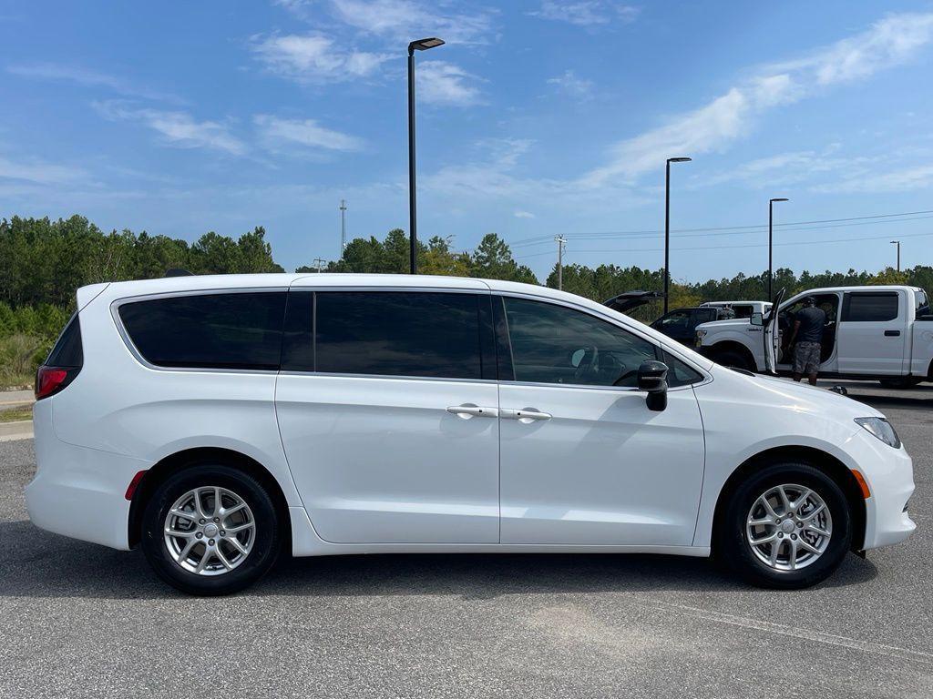 new 2027 Chrysler Pacifica car, priced at $40,990